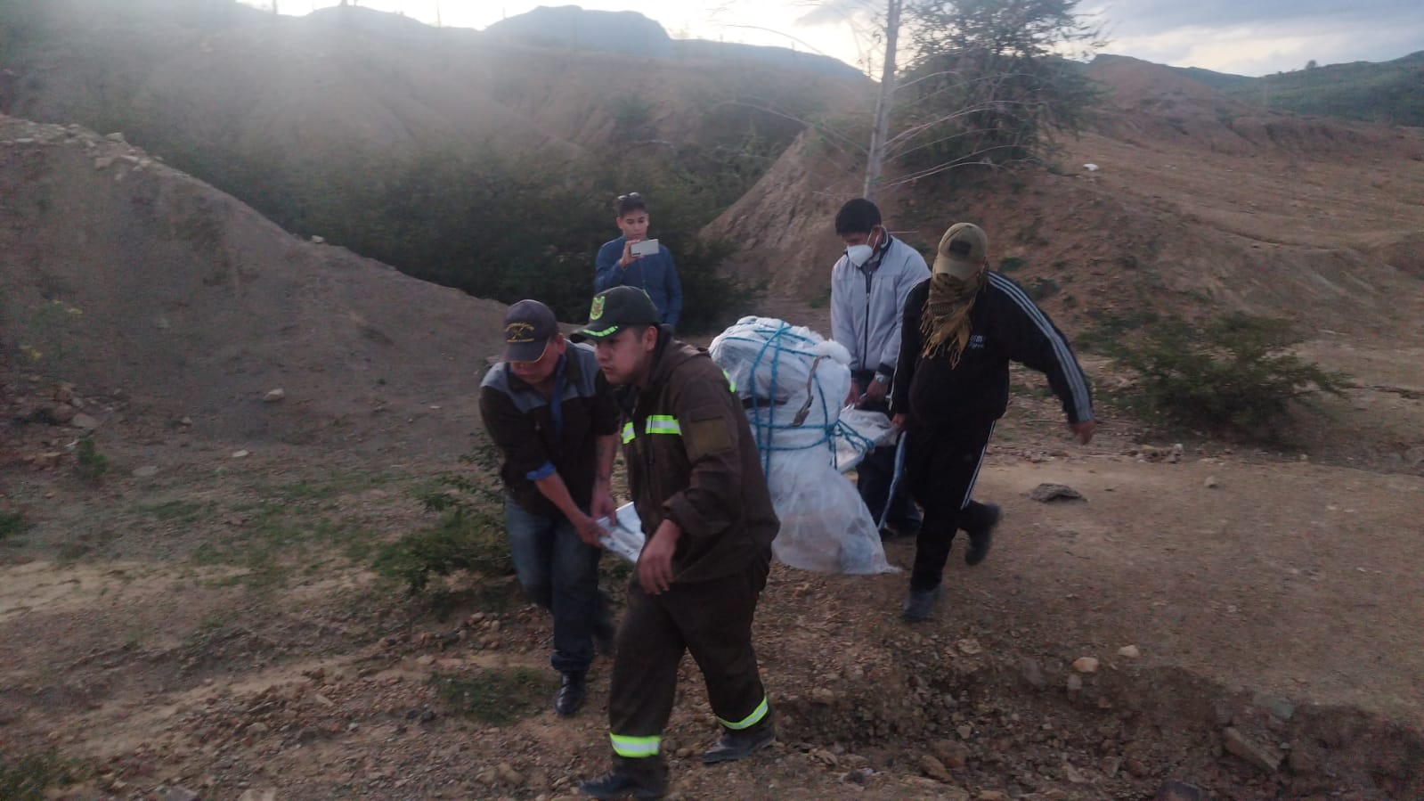 La Fiscalía investiga por feminicidio la muerte de una mujer encontrada en un turril en Chuquisaca