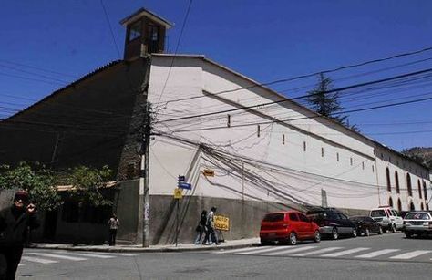 Cárcel de San Pedro anuncia que venderá ocho panes por Bs5 d