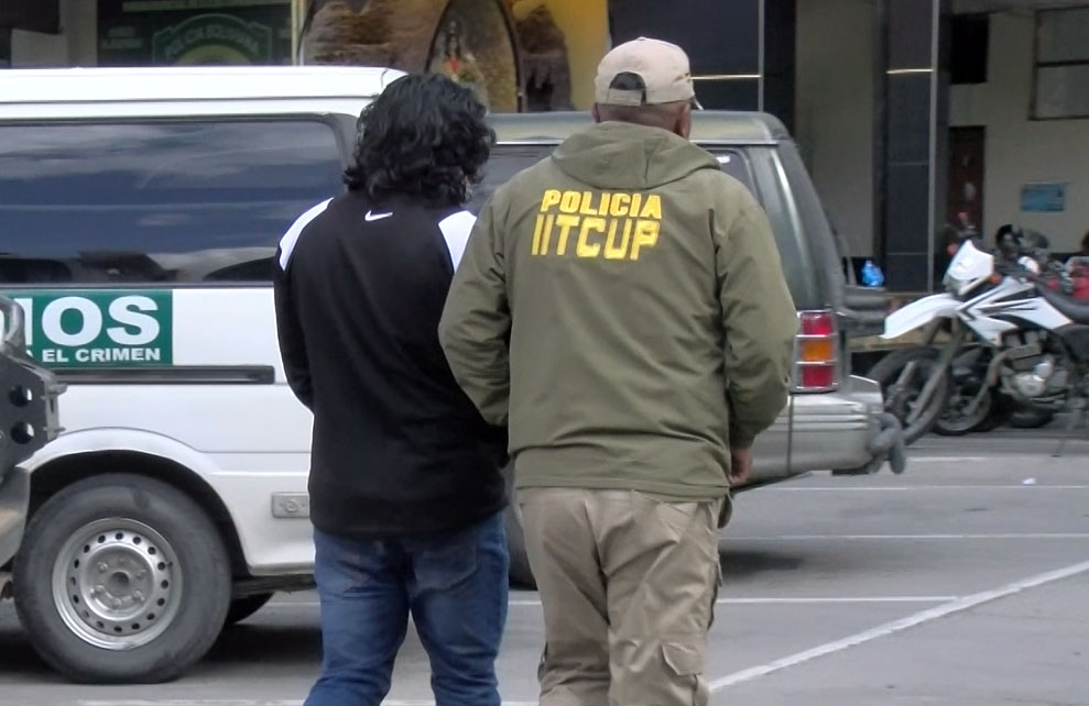 Envían a la cárcel a funcionario bancario por desviar medio millón de bolivianos en transacciones