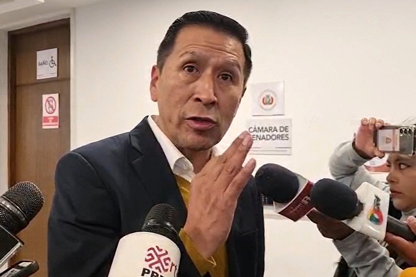 Senador defiende su iniciativa para designar magistrados mediante ternas