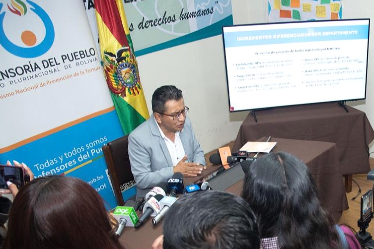 Defensoría alerta por alza de hasta 125% en pasajes tras eliminación de la subvención al diésel