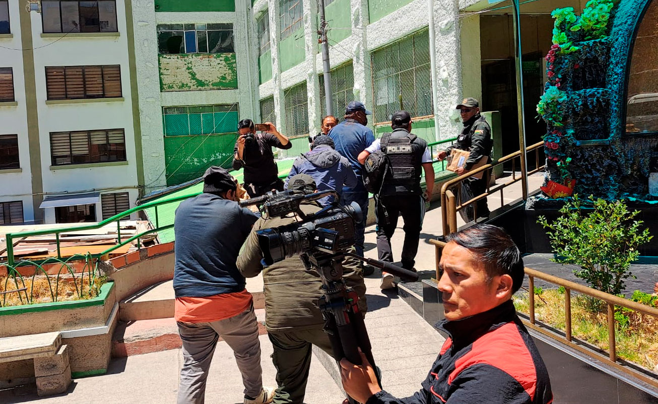 Registran cinco aprehendidos por la muerte durante enfrentamiento por minería
