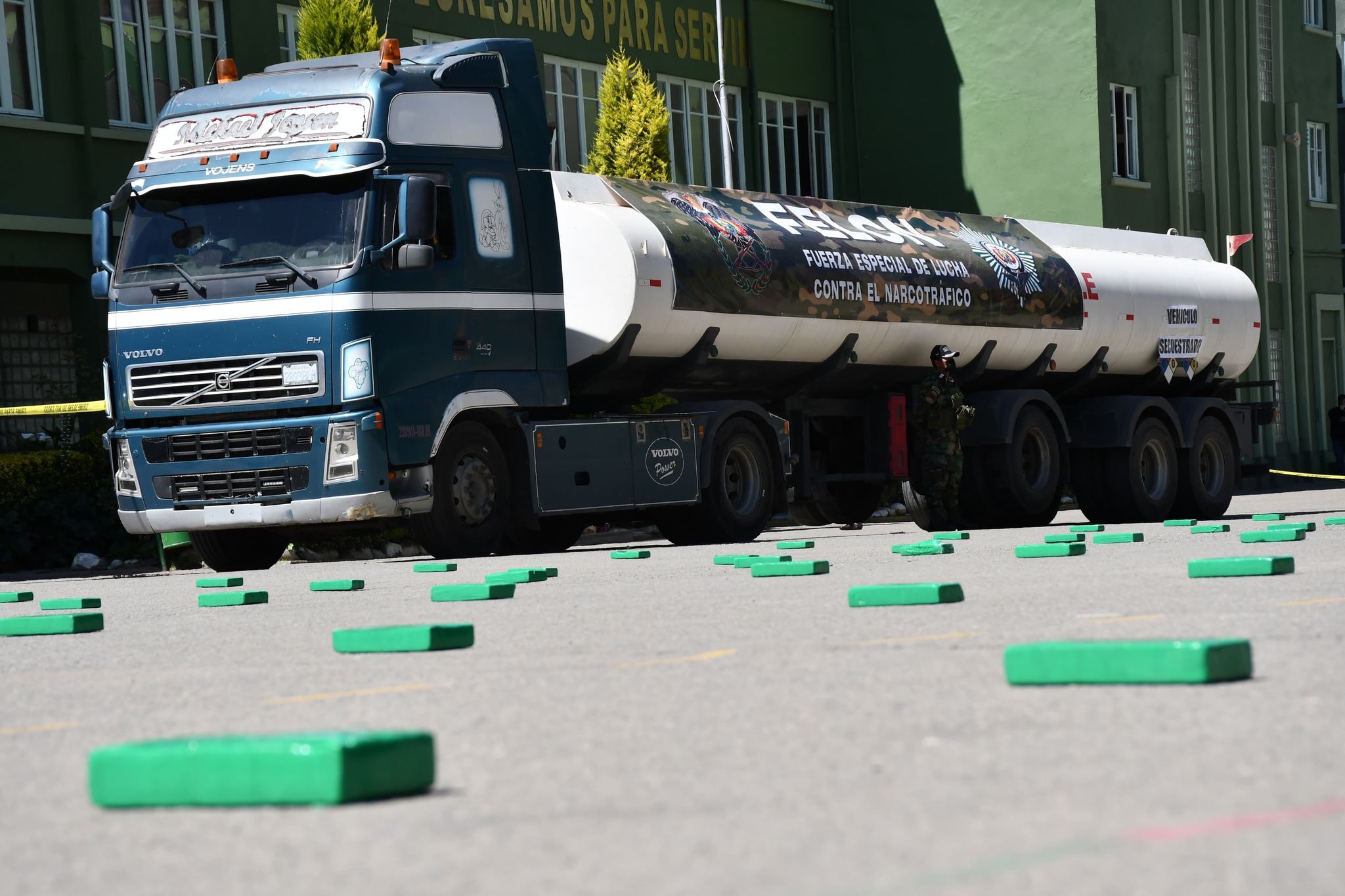 La FELCN secuestra 304 kilos de droga de un camión cisterna que tenía destino Chile
