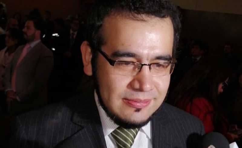 Fiscalía imputa al ingeniero Villegas por instigación a delinquir; el denunciante pide enviarlo a la cárcel