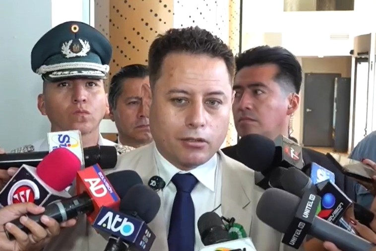 “No es un golpe de Estado”: Lara invoca la sucesión constitucional ante ausencia de Paz