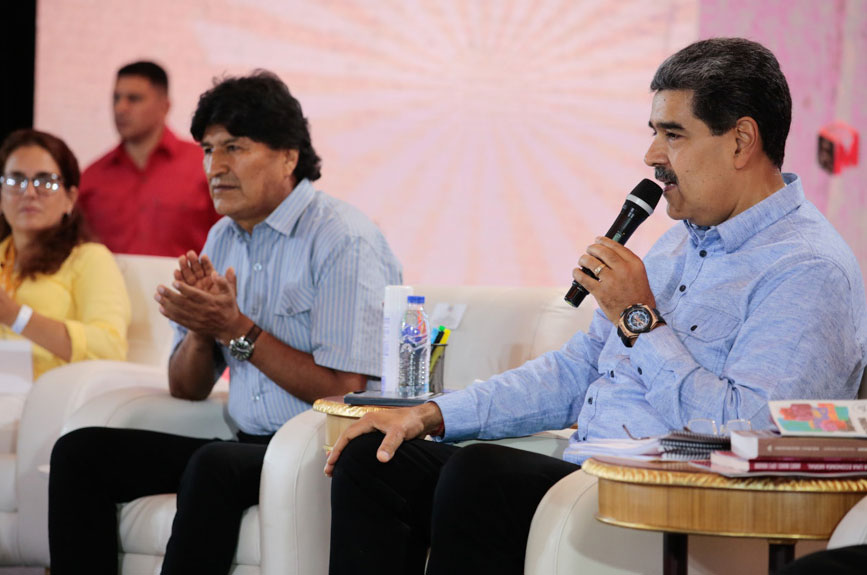 En presencia de Maduro, Evo denuncia a ‘enemigos internos’ y los acusa de querer proscribir al MAS