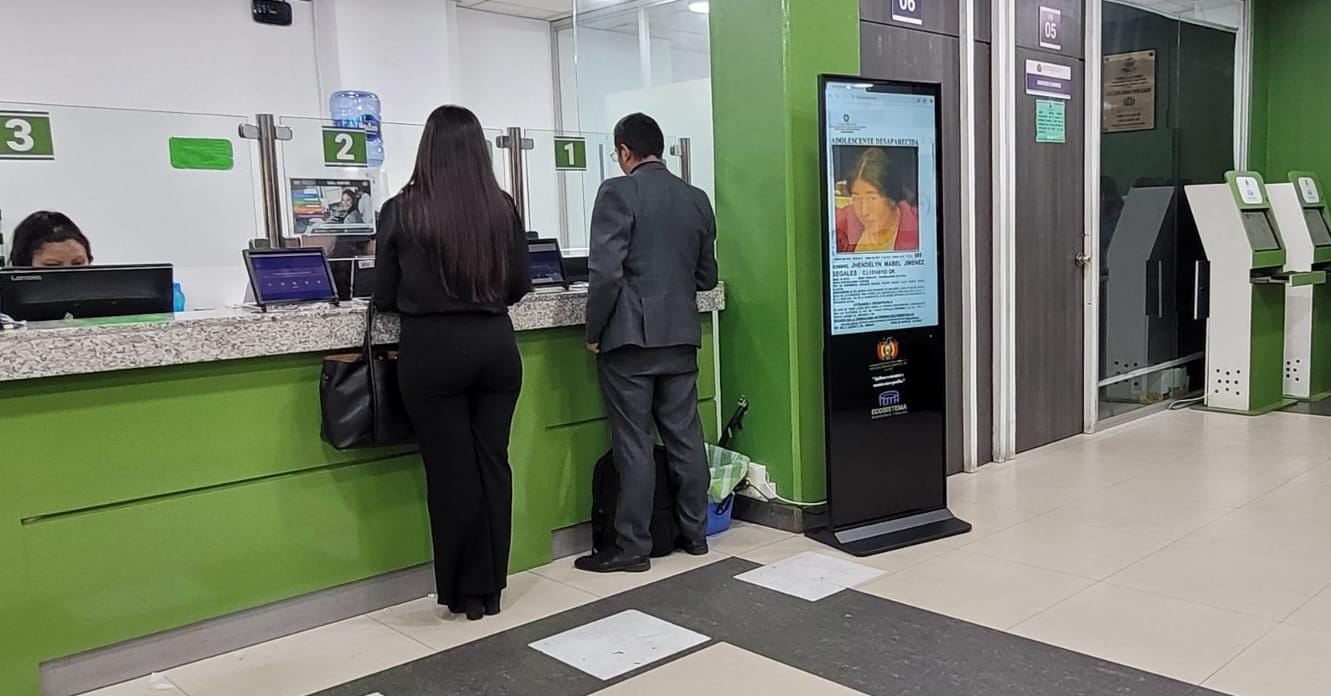 Fiscalía de La Paz activa tótems digitales para fortalecer la búsqueda de personas desaparecidas