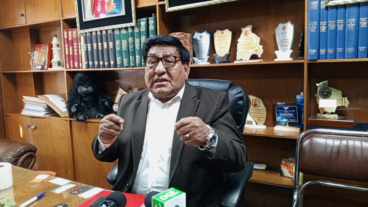Choferes piden presencia del presidente Paz en el diálogo convocado por el Gobierno