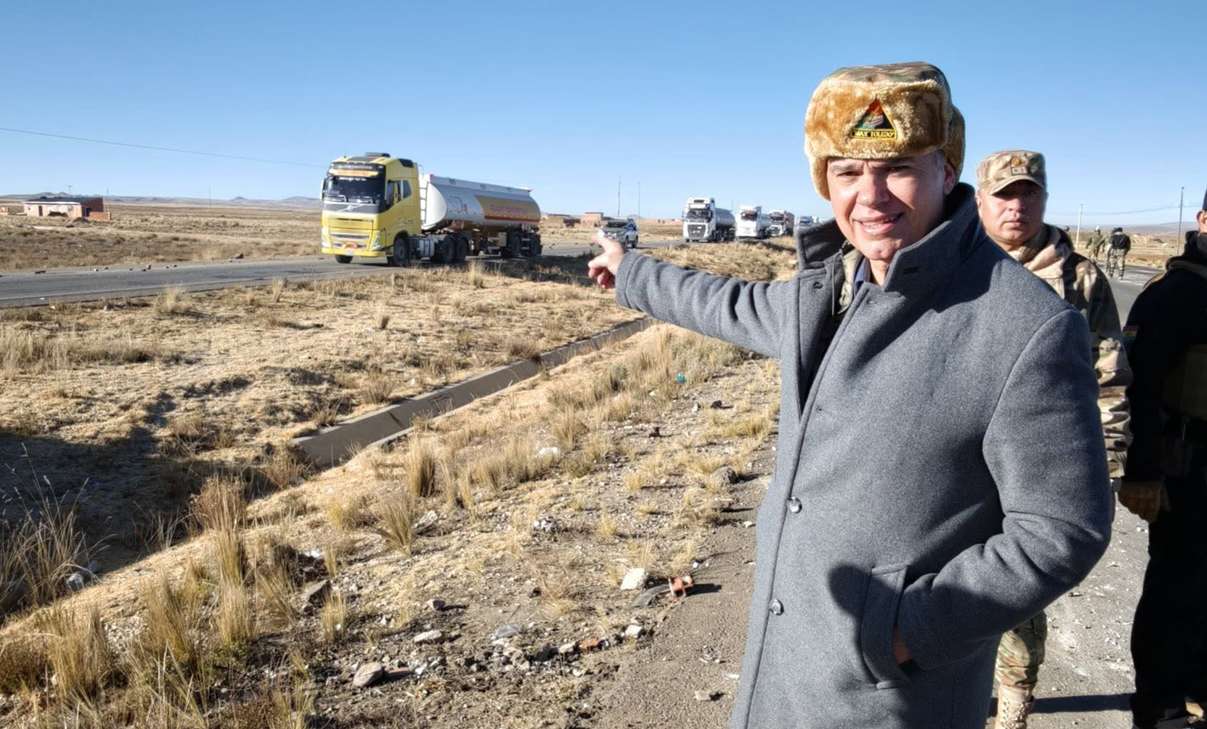 Operativo deja expedita la ruta La Paz -Oruro; “la victoria de esa gente que aguantó tantos días”, dice Justiniano
