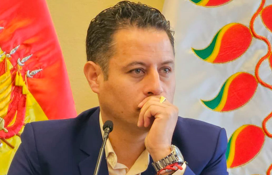 Lara dice que “la renuncia del presidente no es la solución”, pero pide a Paz reencaminar