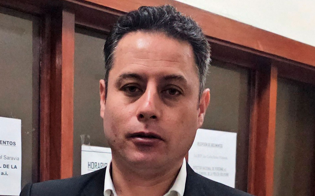 Lara pide serenidad ante el estado de excepción y señala que el diálogo no se concretó por “intereses mezquinos"
