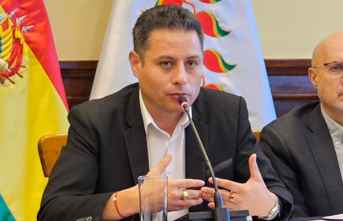 Lara dice al Gobierno y movilizados que “ambos tienen que ceder” y afirma que no está cerrado el tema alza salarial