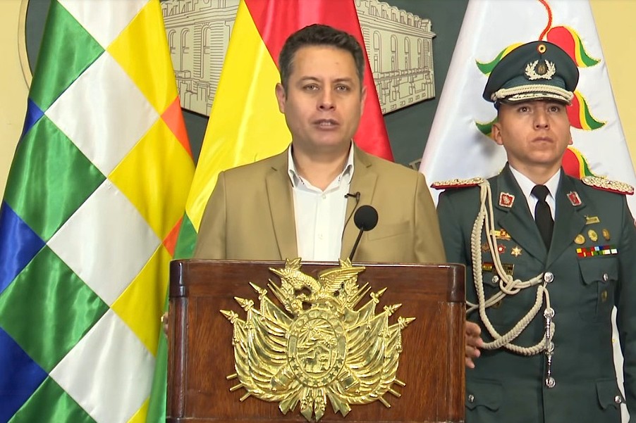 Lara pide a Paz dar un paso al frente, abrir diálogo serio y asumir autocrítica