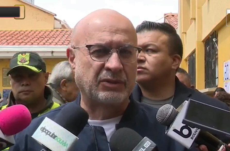 Gobierno buscará a líderes políticos para acordar agenda de leyes de la próxima década y el 50-50