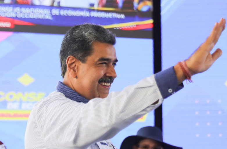 Maduro se comunicó y felicitó a Lucho y Evo por impedir ‘golpe’ en Bolivia, revela embajador