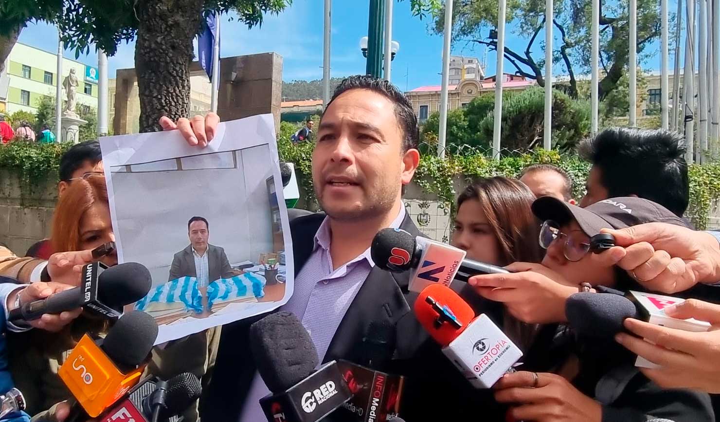 Diputado Medinaceli demanda por injuria a Lara tras involucrarlo en venta de cargos