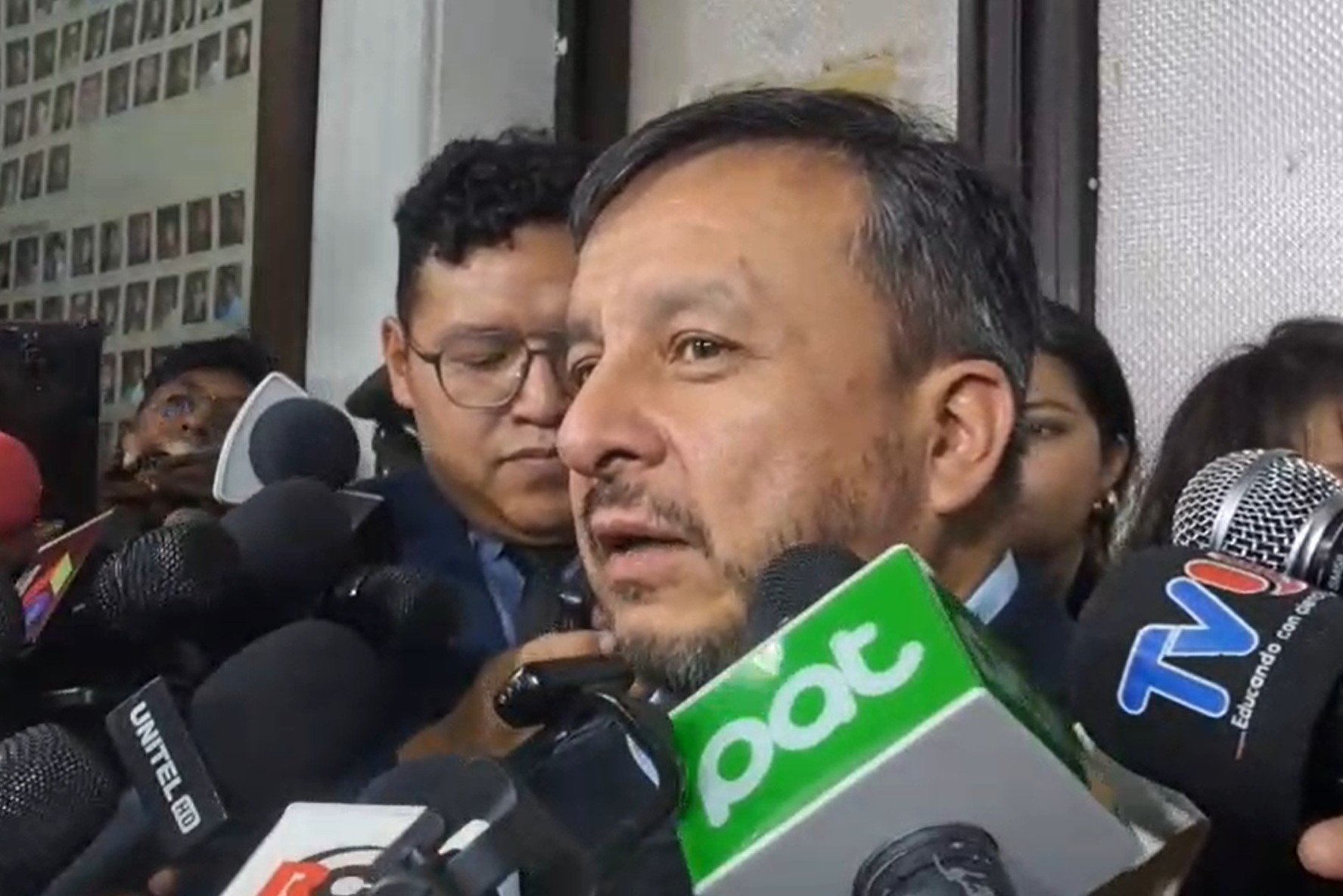 Ministro de Hidrocarburos deriva a YPFB las respuestas sobre abastecimiento y calidad de combustibles