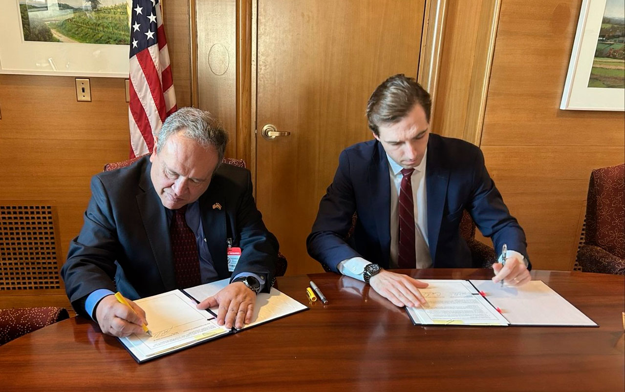 Bolivia y EEUU firman memorando de entendimiento sobre minerales críticos
