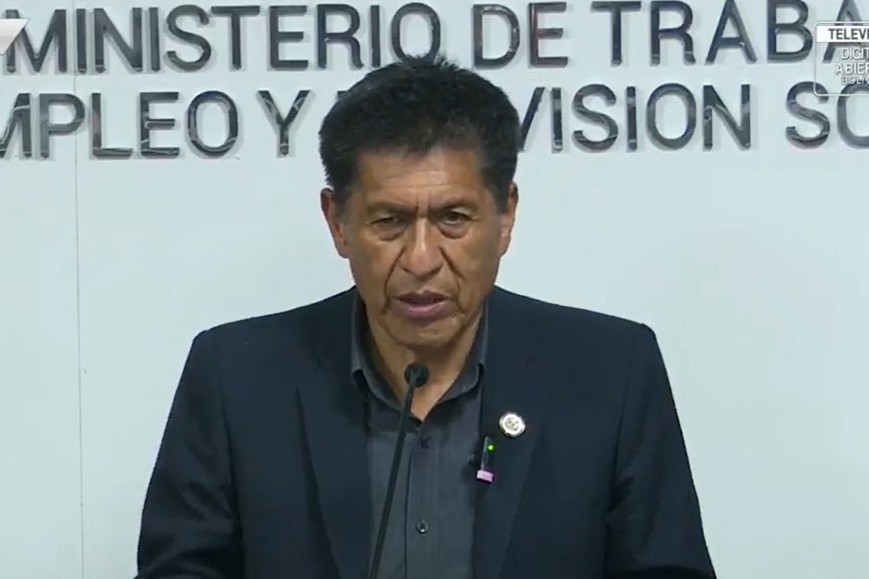 Ministro de Trabajo convoca a la COB al diálogo y dice que no ve ningún paro indefinido