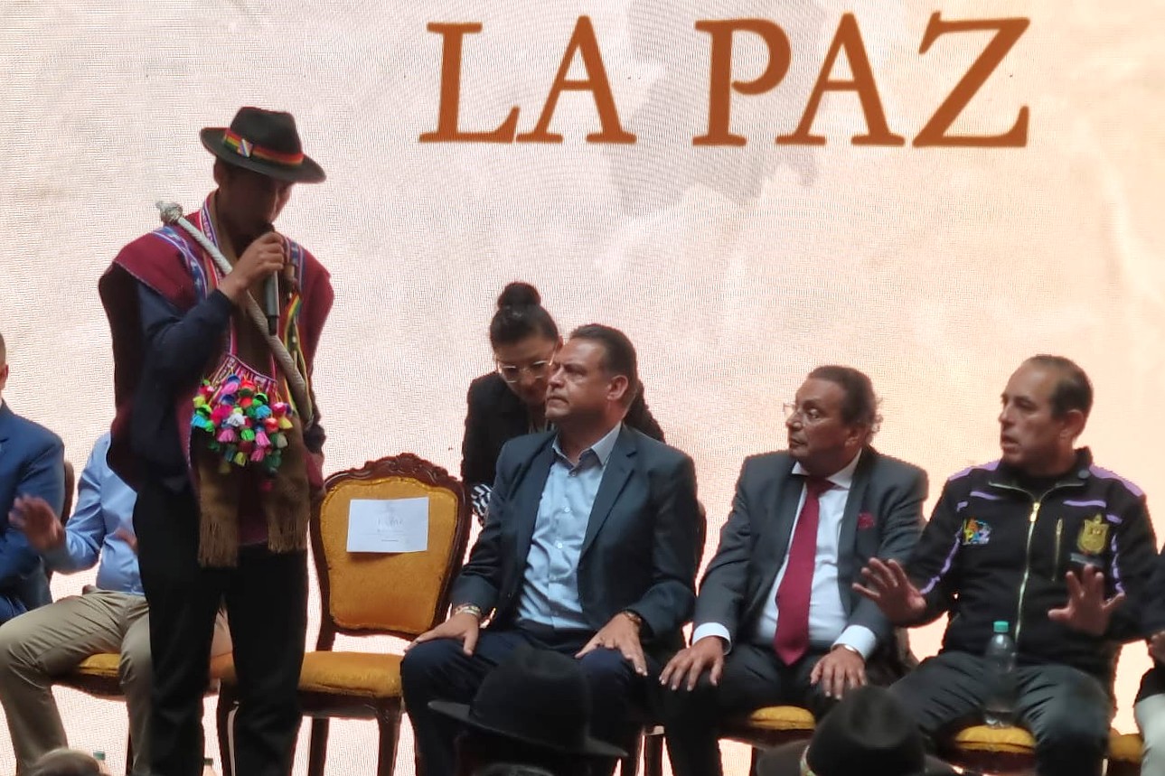 Autoridades y organizaciones sociales sellan pacto para que La Paz recupere su liderazgo