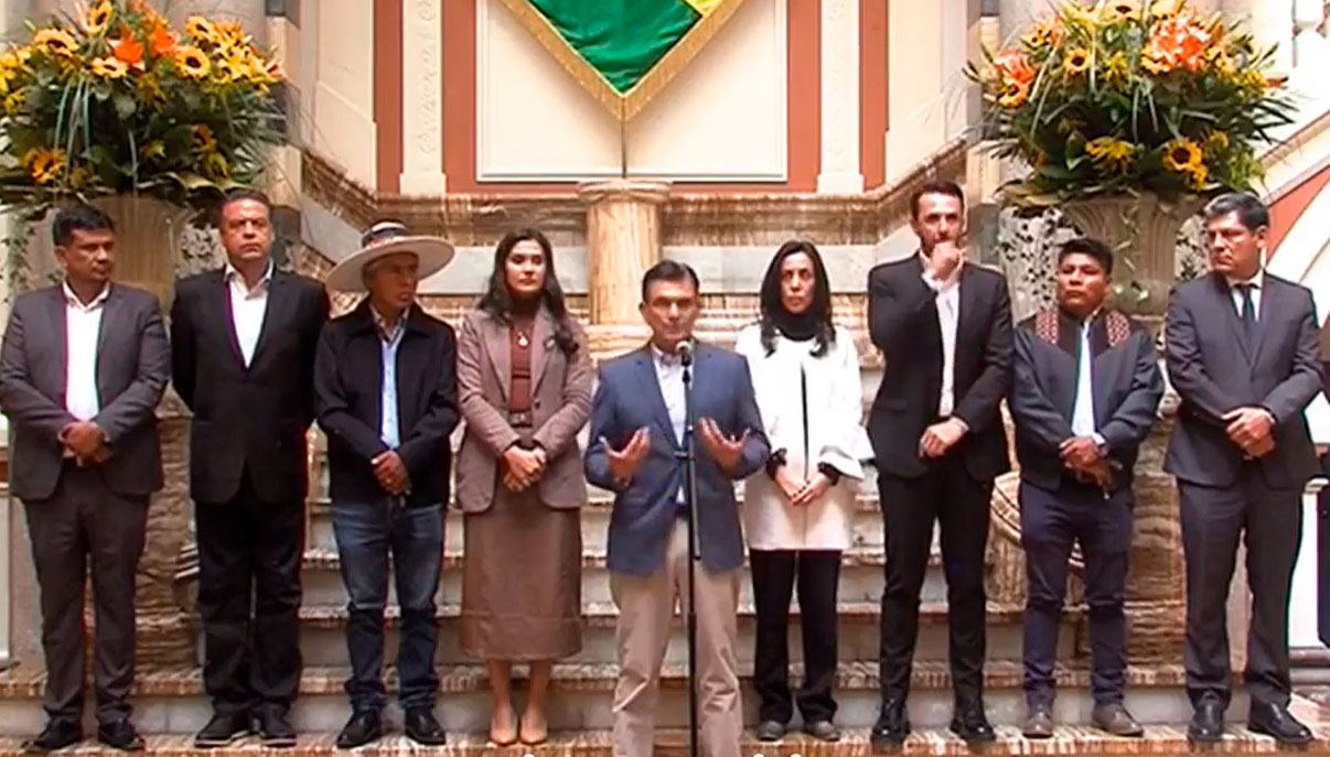 Paz con los gobernadores electos hablan de profundizar las autonomías y el 50/50