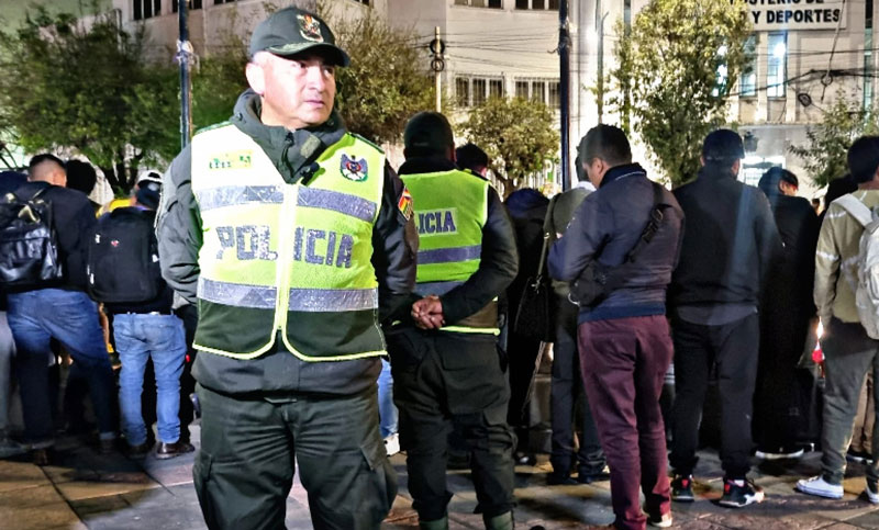 Arrestaron a más de 40 universitarios por consumo de bebidas alcohólicas en la jornada electoral de la UMSA