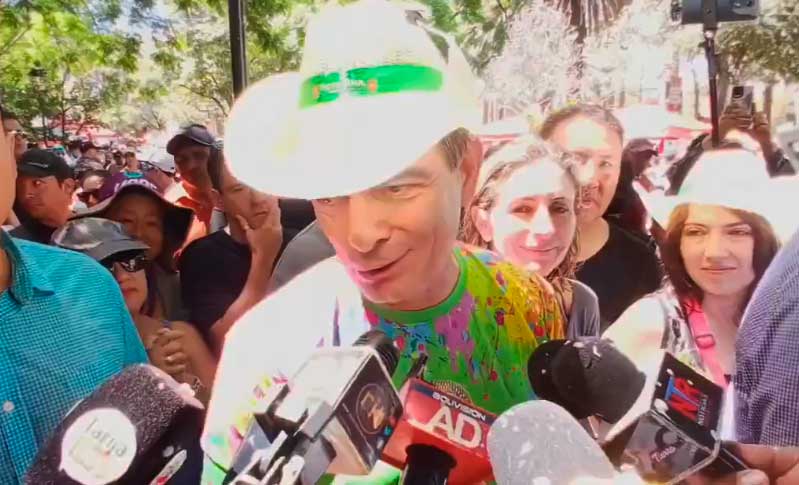 Paz festeja la baja en el Riesgo País y dice: “envidiosos que se mueran pues de envidia”