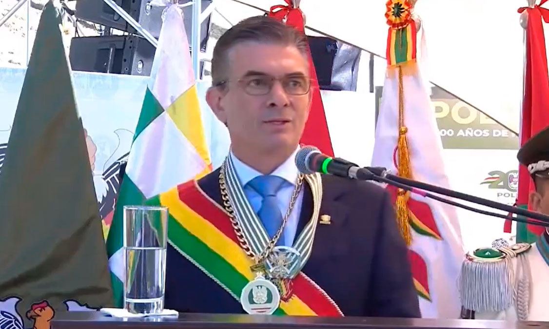 Paz expresa su respaldo a la Policía y rechaza la “difamación” en los casos maderas y oro