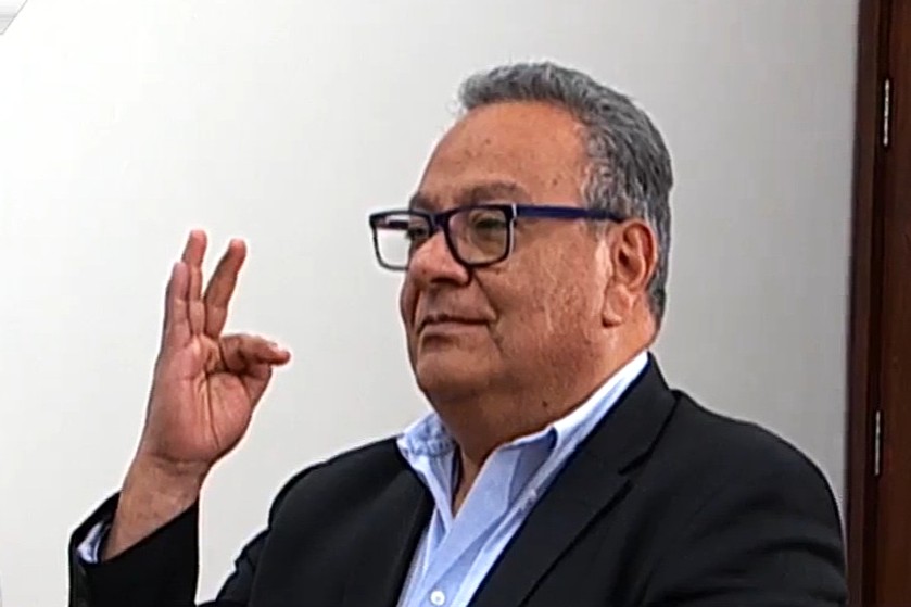 Erick Sanjinés asume Educación y promete profundiz