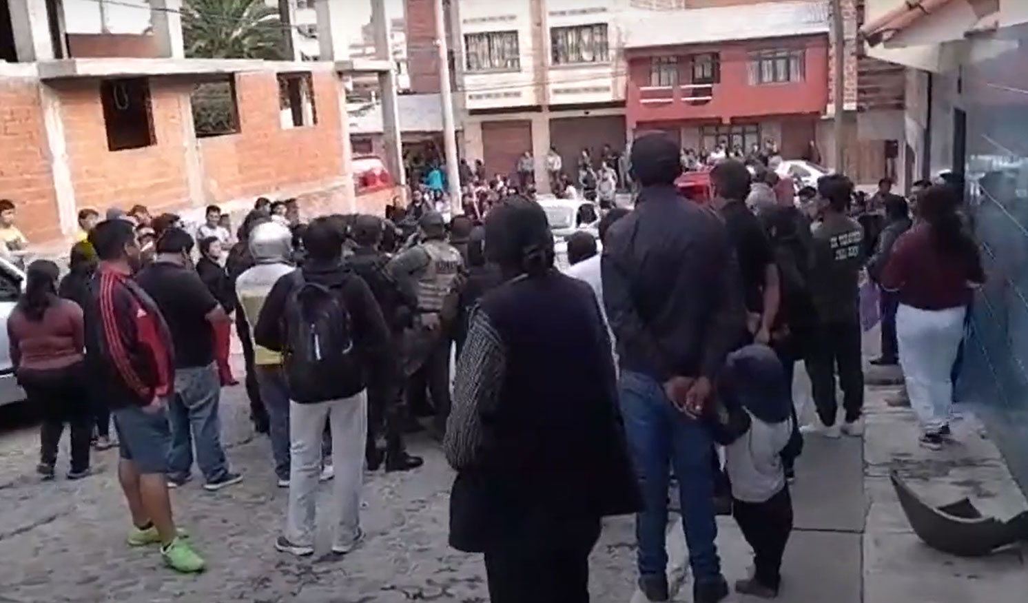 Sucre: policía en estado de ebriedad protagoniza violento accidente múltiple