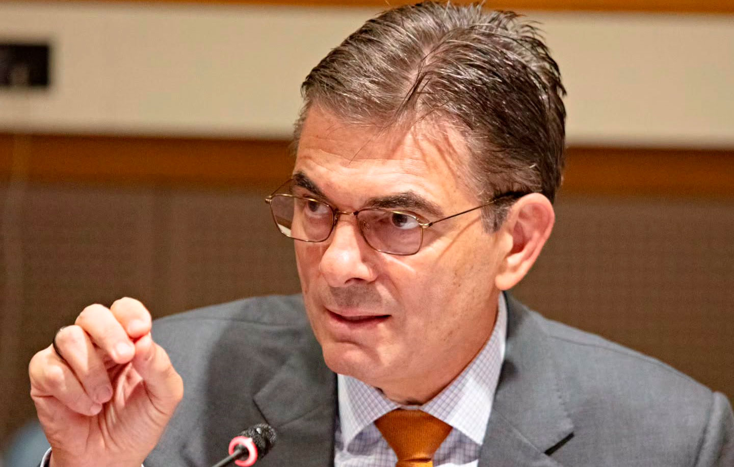 Paz critica que algunos políticos tengan la “cabeza cerradita” e insiste en abrir el país a la inversión