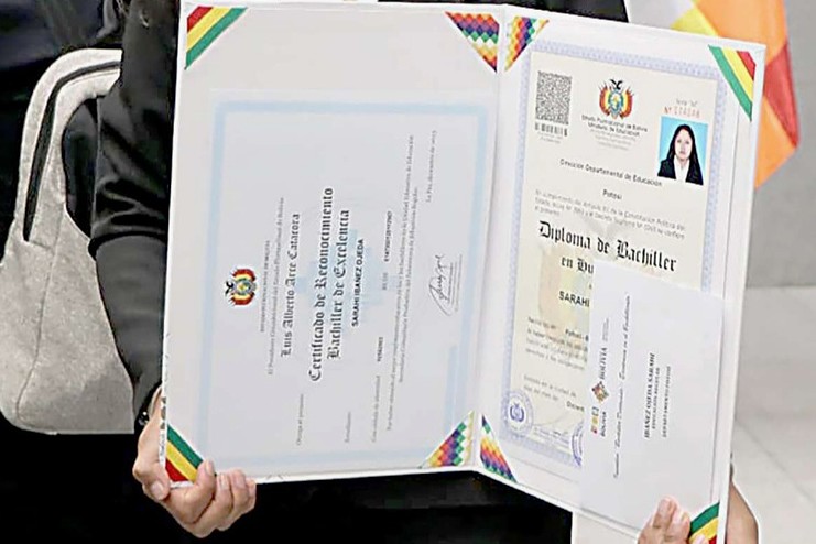 Título de bachiller será digital desde 2026 y tendrá un código QR