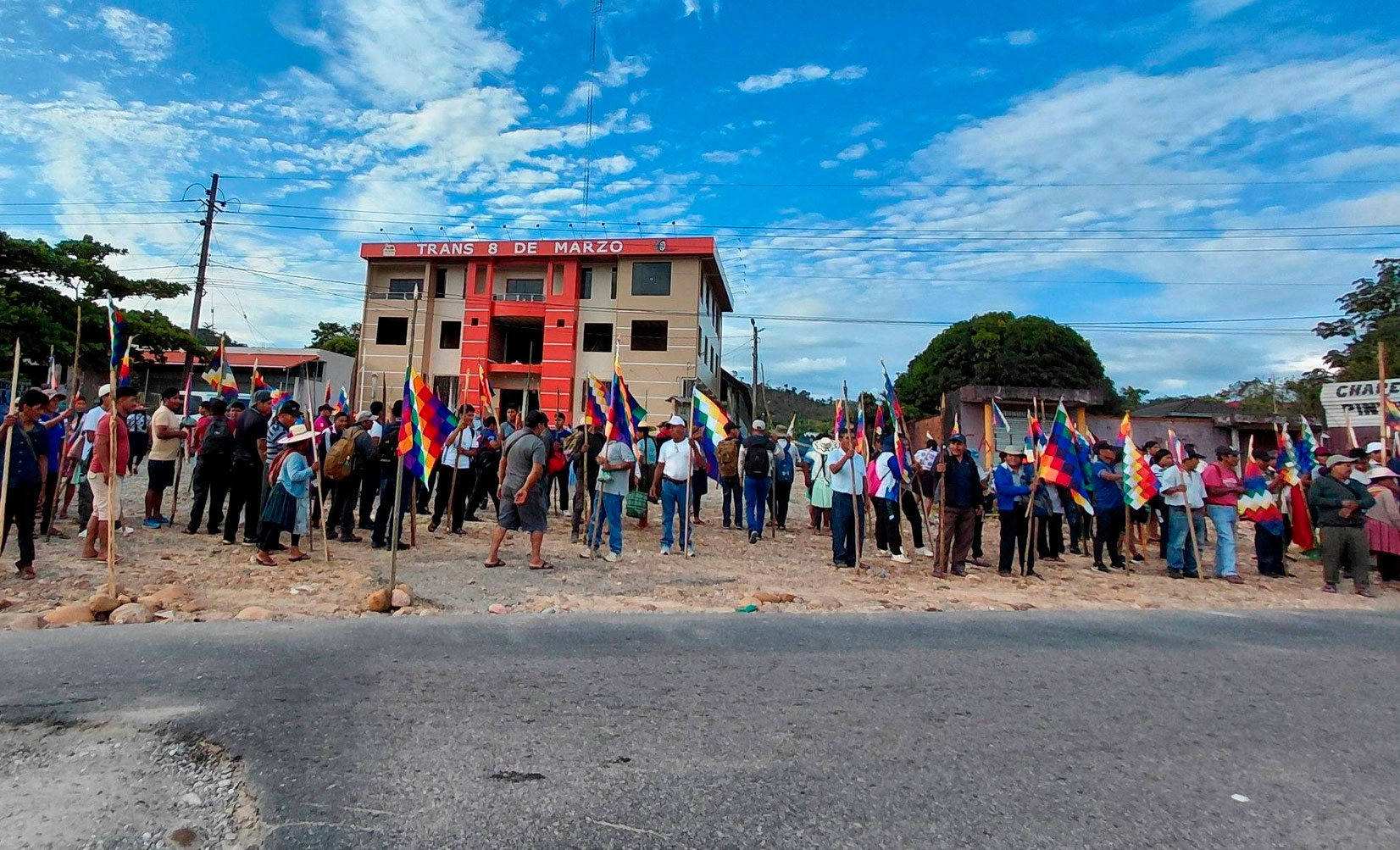 El Trópico se moviliza en vigilias para proteger a Evo Morales