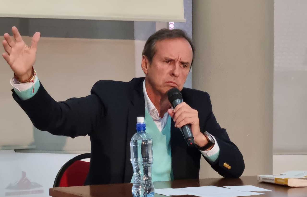 Tuto respalda el estado de excepción y dice que es hora de escoger: “Bolivia libre o los bloqueos de Evo”