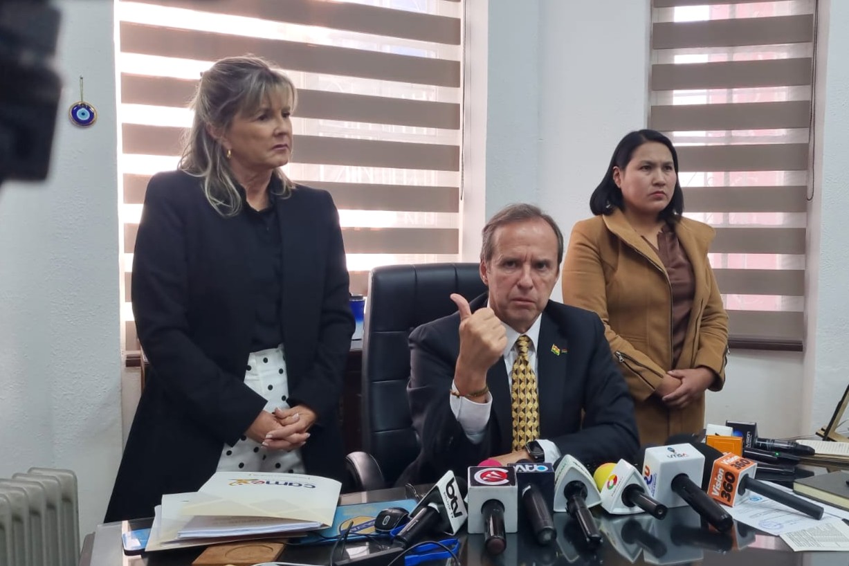 Tuto emplaza a Chile a esclarecer caso “maderas” y exigirá resarcimiento si se confirman irregularidades