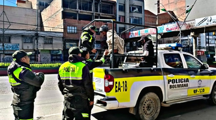 Arrestan a 1.561 personas en Bolivia por infringir el auto de buen gobierno durante el Censo