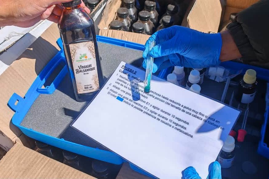 FELCN incautó 1.643 botellas con cocaína líquida camufladas como vinagre con destino a Europa