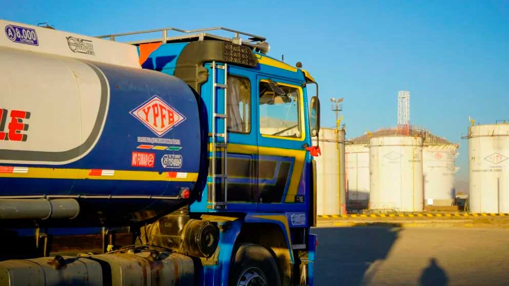 Gobierno autoriza a YPFB compras inmediatas y a corto plazo de hidrocarburos en el exterior